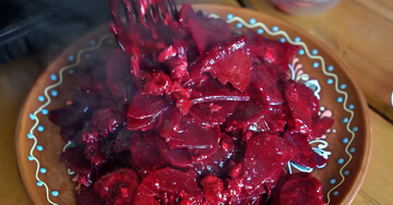 Шпундра – украинское блюдо из свинины в свекольном квасе: как ее готовить