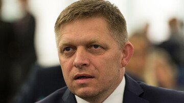 Словаччина на роздоріжжі: що загрожує Україні від "ватника" Фіцо