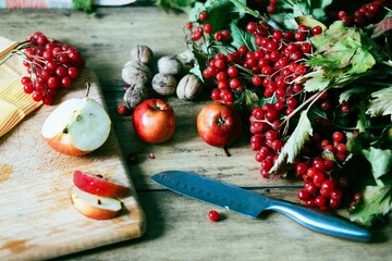 В калині багато вітамінів і користі: як приготувати її на зиму з цукром