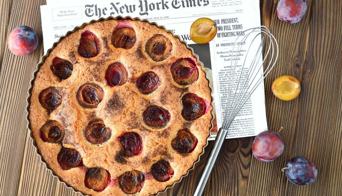 Сливовой пирог из газеты 
