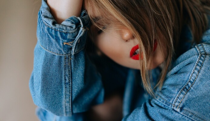 Чому червону помаду вважають символом свободи та перемоги: історія, яку знають не всі