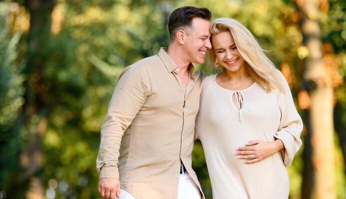 Новая жизнь: Лилия Ребрик объявила о третьей беременности и показала трогательные фото с семьей