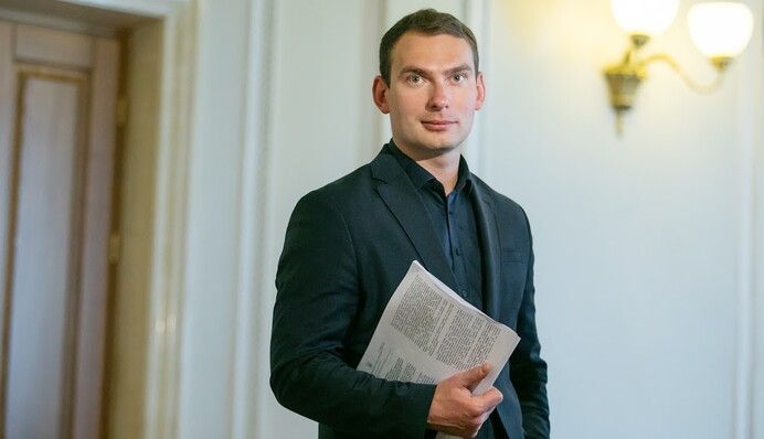 Помощь Украине окончательно перешла в режим 