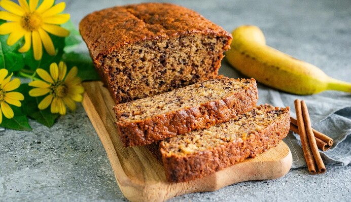 Рецепт бананового хлеба стал хитом в сети: как его приготовить