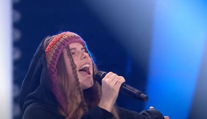 Дописала свой куплет: участница 