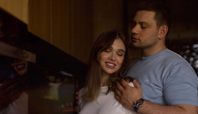 Буде все контролювати: вагітна Саша Бо розповіла, чому чоловік умовив її на партнерські пологи