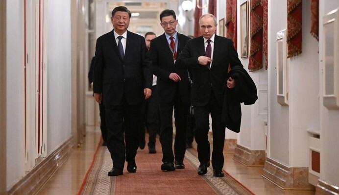 Кремлевский прогиб: почему Путин расшаркивается перед Си