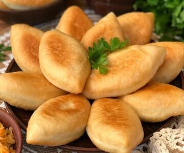 Рецепт смажених пиріжків на картопляному відварі, які виходять дуже пухкими та смачними