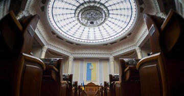 Опасные вопросы: "слуга народа" натравила общественность на нардепов