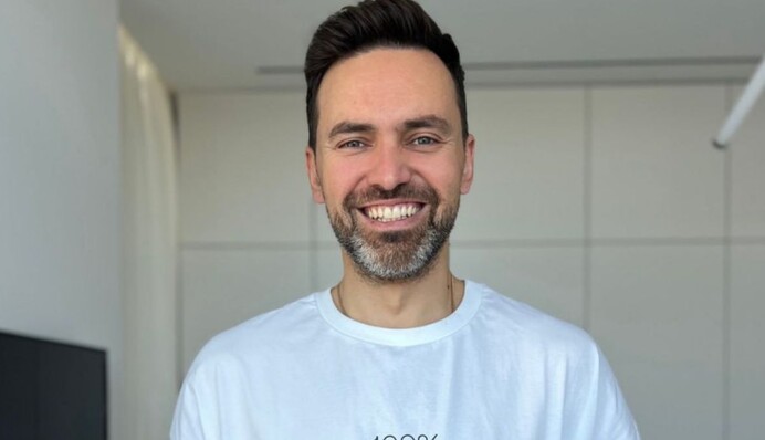 У нас буде шестеро дітей: Тимур Мірошниченко отримав нагороду “Тато року-2023”