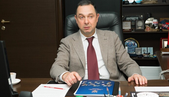 Закололи фехтовальщика: почему отправили в отставку министра спорта