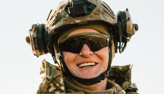 Мікрофон - спосіб боротьби: Хливнюк відповів на критику свого виїзду за кордон під час служби