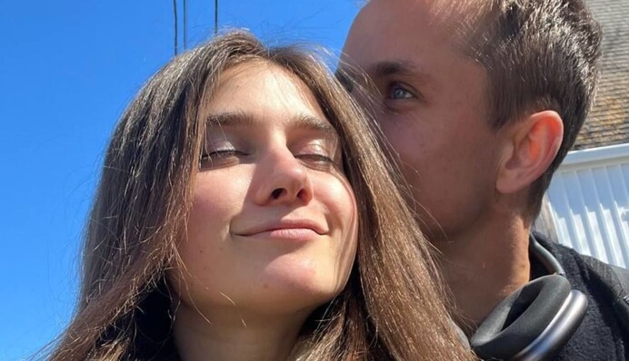 Jerry Heil показала свого коханого у першу річницю стосунків: романтичні фото пари