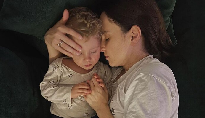 Попереду ще кілька: названий син Тимура та Інни Мірошниченків переніс операцію