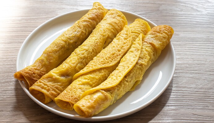 Блинчики на кипятке получаются особенно тонкими и эластичными: популярный рецепт