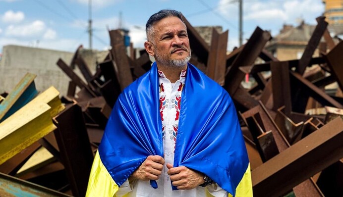 Житло Ектора Хіменеса-Браво зазнало ушкоджень під час атаки 