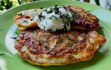 Цибуляники – незвичний варіант овочевих котлет: як приготувати смачну українську страву