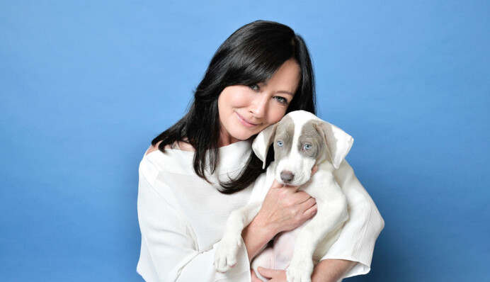 Метастазы распространились на кости: онкобольная Шеннен Догерти рассказала о своем состоянии