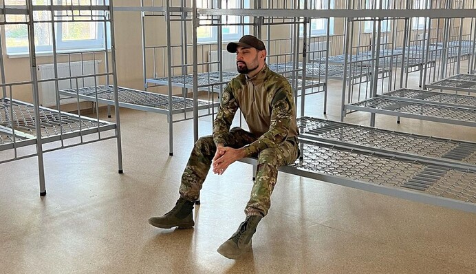 Прийняв усі правила: Віталій Козловський розповів про знущання під час військової підготовки