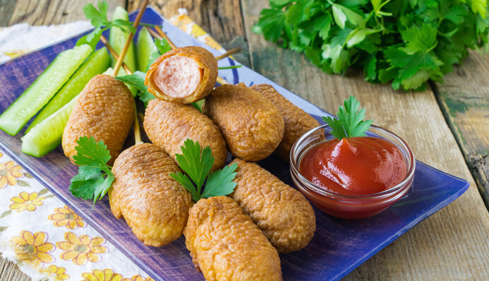 Сосиска в тесте за 5 минут – быстрый рецепт перекуса, который сможет приготовить каждый