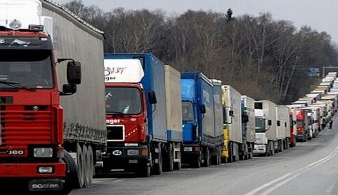 Граница на замке: Украине грозит полная транспортная блокада