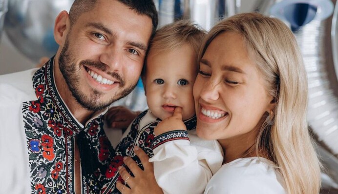 Алиментов нет: Даша Квиткова рассказала, кто финансово обеспечивает их с Добрыниным сына