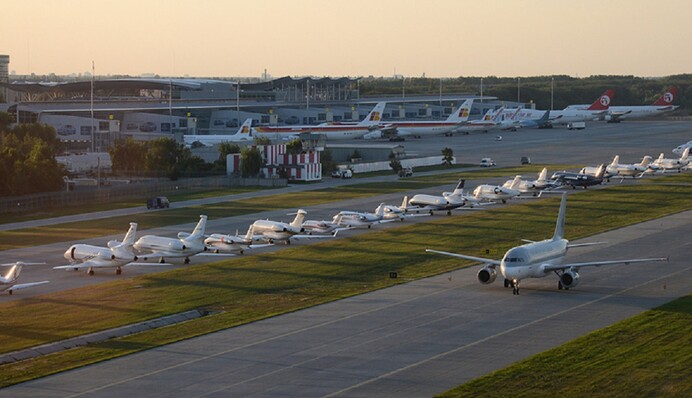 Польоти уві сні та наяву: чи можна відновити авіасполучення в Україні