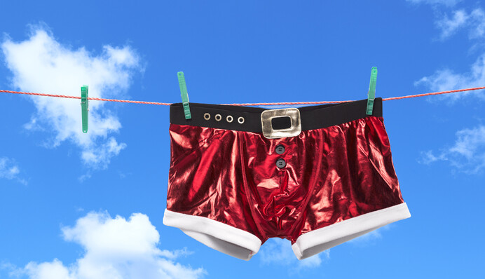 Разбитая посуда и красное нижнее белье: интересные новогодние традиции в разных странах мира