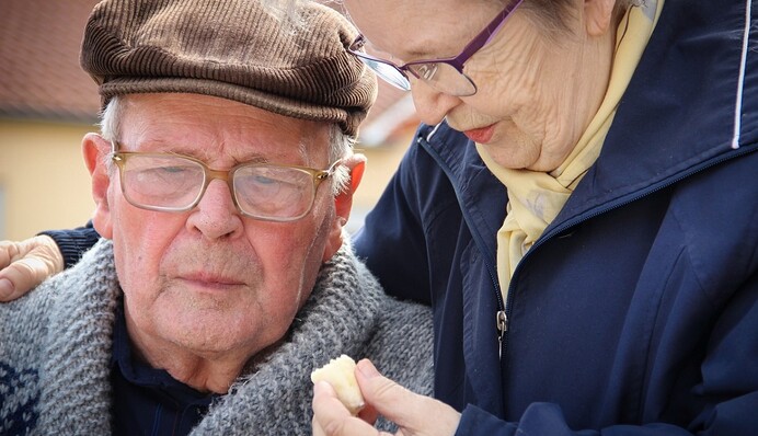 Пенсии растут, а жить невозможно: как миллионам украинцев протянуть в 2024-м