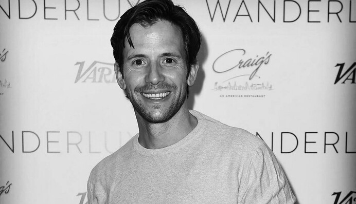 Актер Кристиан Оливер и две его дочери погибли в авиакатастрофе: самолет упал в океан на Карибах