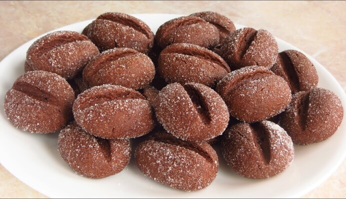 С ароматом кофе: рецепт вкусного шоколадного печенья, которое очень легко готовить
