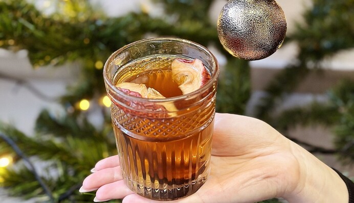 Як приготувати смачний узвар із сушених фруктів та меду: рецепт традиційного напою