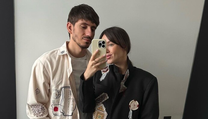 Муж блогерши Алины Френдий ответил на упреки, что тоже ездил на Мальдивы вместе с Гонковским