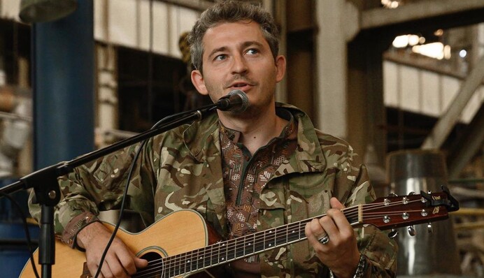 Могли б стати на облік: Коля Сєрга висловився про мобілізацію Міші Лебіги та інших блогерів