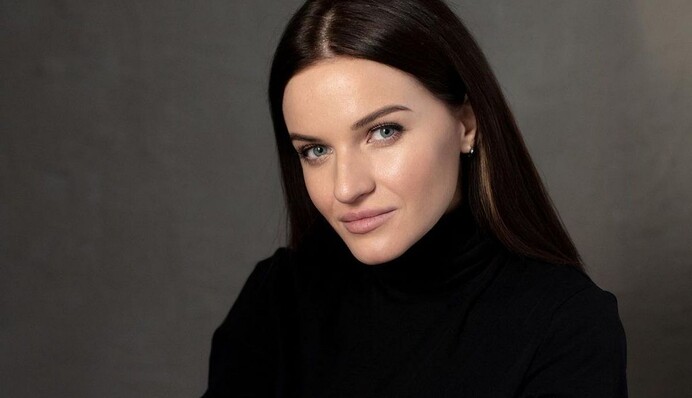 Ютуберы Иванов и Петров оскорбили журналистку за внешность и попали в скандал