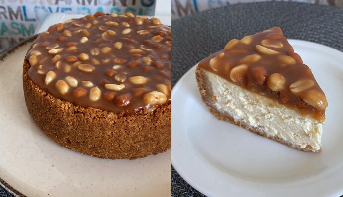 Торт Сникерс с арахисом и карамелью можно приготовить без выпечки: простой рецепт