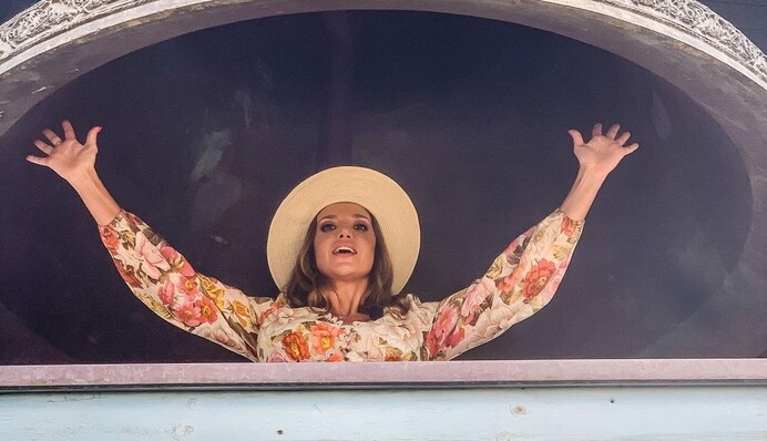 Зрадниця Марченко у своєму шоу 