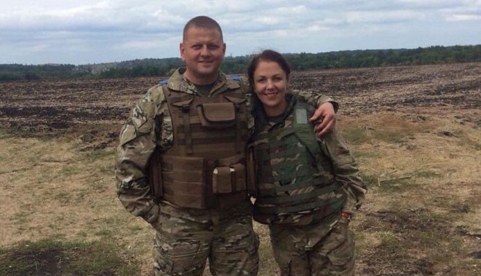Оба в камуфляже: после отставки Валерий Залужный показал общее фото с женой