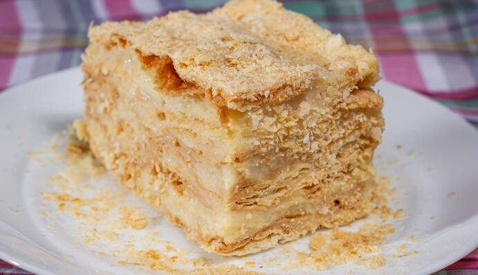 Быстрый торт на День влюбленных: как приготовить ленивый Наполеон без выпечки