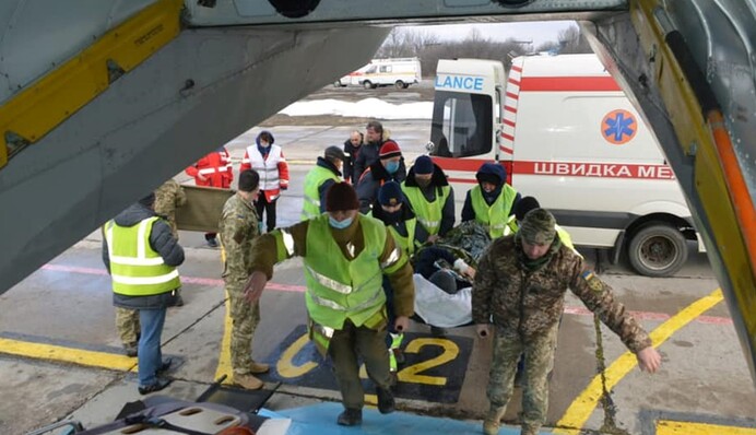 Дезертири мимоволі: з чим зіткнулися українські військові, які лікуються за кордоном