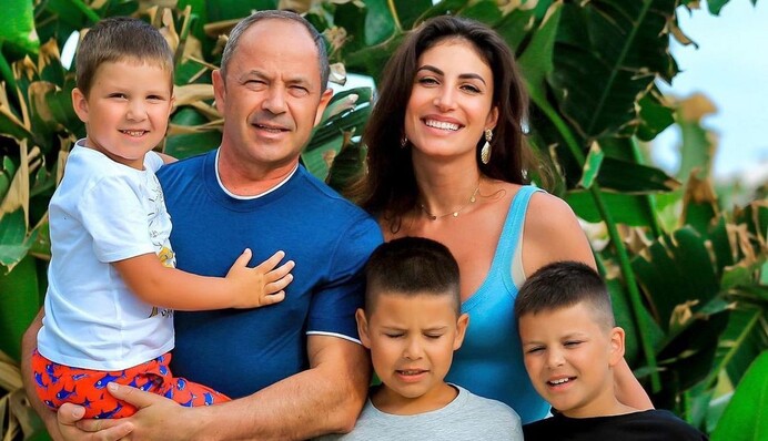 Жена 64-летнего Сергея Тигипко беременна: он станет отцом в восьмой раз