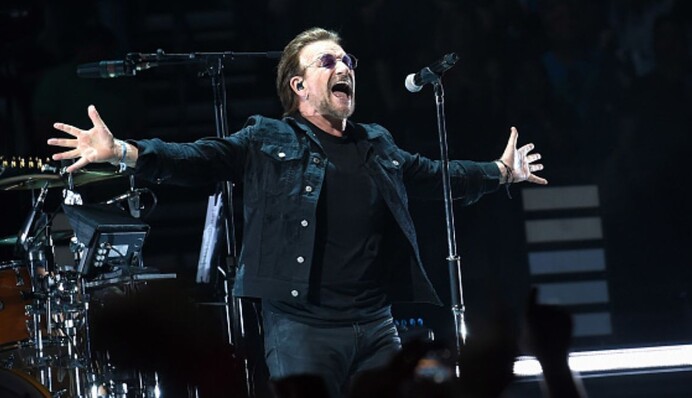 Дадим им все, в чем они нуждаются: лидер U2 Боно со сцены мощно поддержал Украину