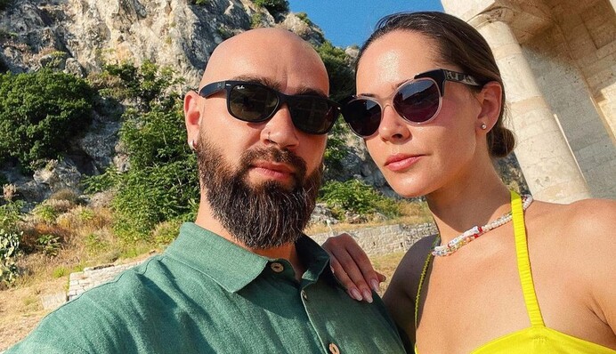 В СМИ говорят, что муж Юлии Саниной уехал из Украины и скрывается за границей: что известно