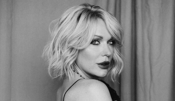 Чоловік за паспортом: травесті-діва Монро розповіла, як ходила до ТЦК за військовим квитком