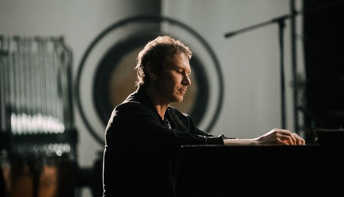 До мурашок і сліз: гурт 