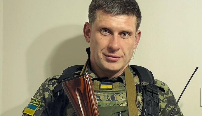 Відомий український актор відповів на закиди, що не має права носити військову форму