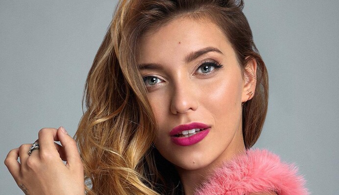 Там головне - гроші: Бєдняков висловився про Регіну Тодоренко, яка мовчить про війну