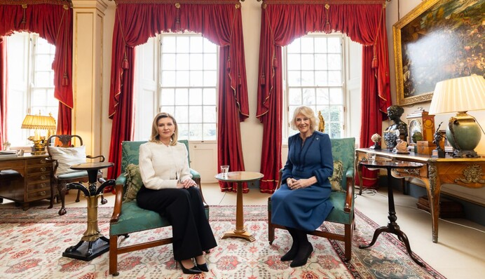 Олена Зеленська у Лондоні зустрілася з королевою Каміллою: яким був образ першої леді