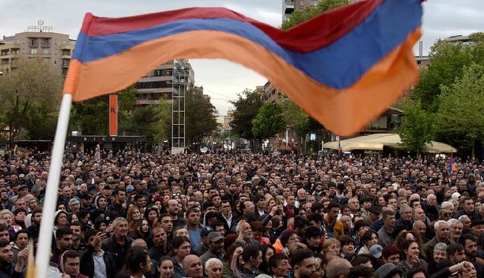 На роздоріжжі: чи вдасться Вірменії вислизнути з російських обіймів