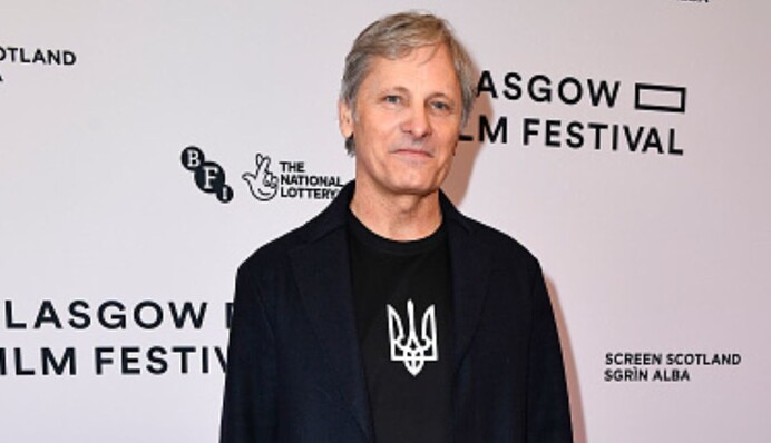 Поддерживает Украину: звезда 